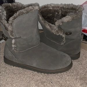 Grey, boots